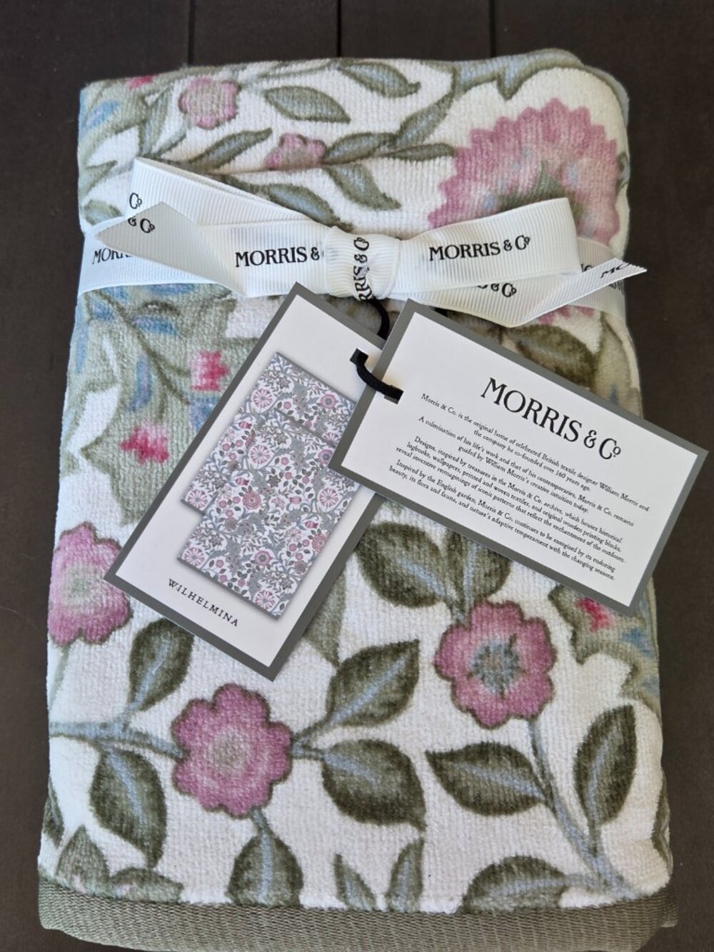 2 Morris & Co. William Morris Wilhelmina Velour HAND Towels Pink/Green NWT - Picture 2 of 6